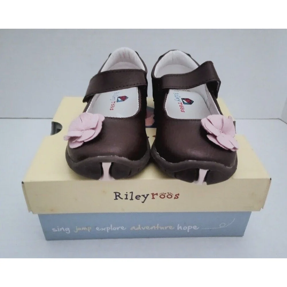 NEW Rileyroos Brown Slip On MaryJane Style FIONA Shoes sz 9.5 LilGirls